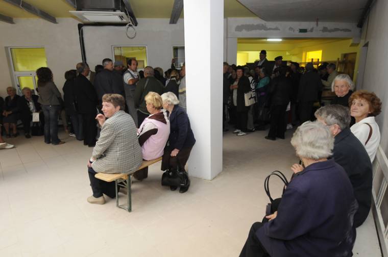 Nyugdíjtörvény diszkrimináció nélkül – az RMDSZ módosításaival ment át a bukaresti parlamentben a sokak által várt jogszabály