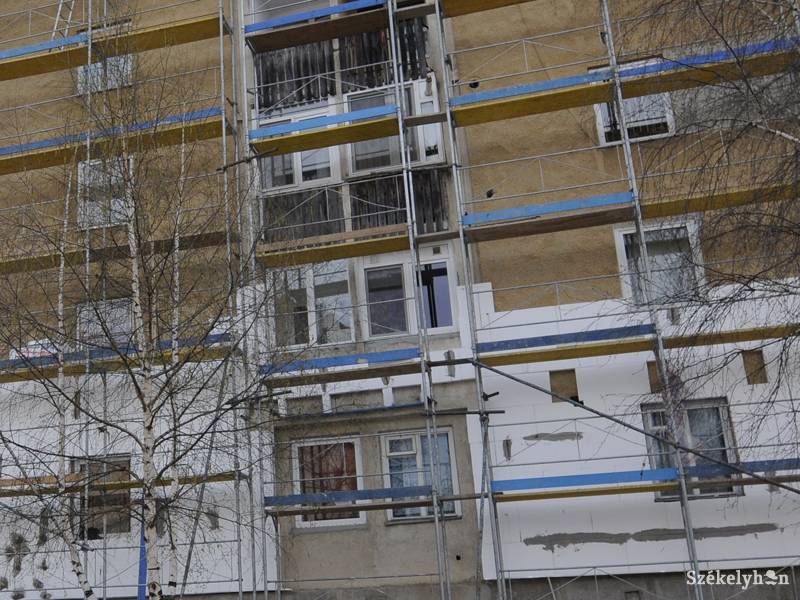 &bullet;  Fotó: Kristo Robert                       