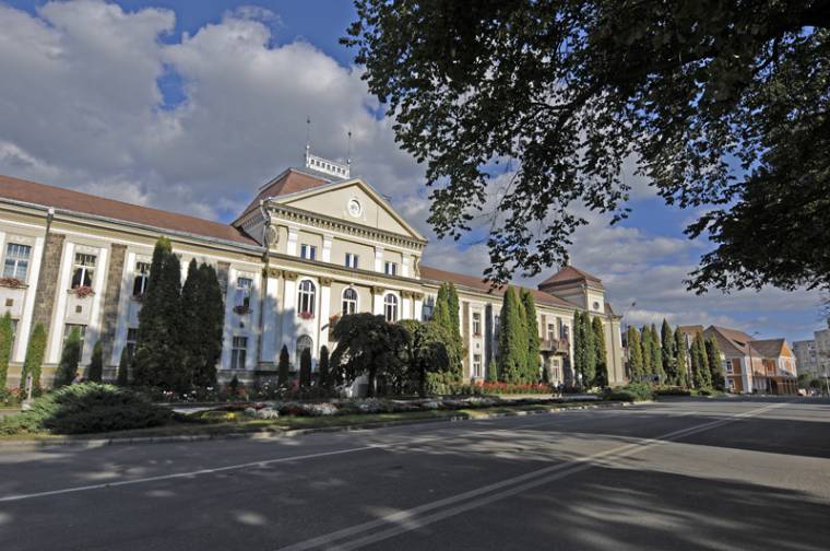 Önrészt vállal Csíkszereda, csak legyen uszodája