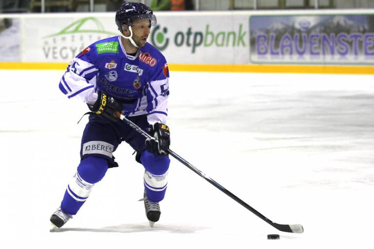 Elkezdődtek a hokis átigazolások