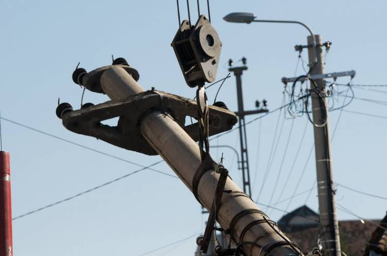 Közeledik a villanyoszlopok eltávolítása