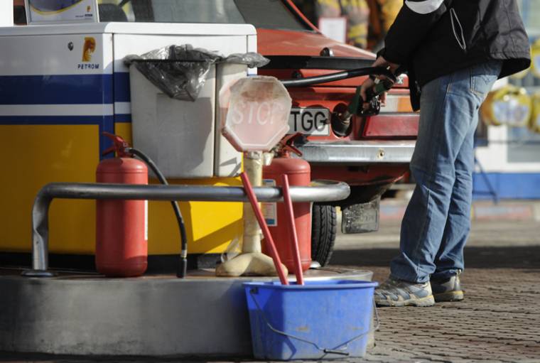 Újabb benzinár-emelkedés