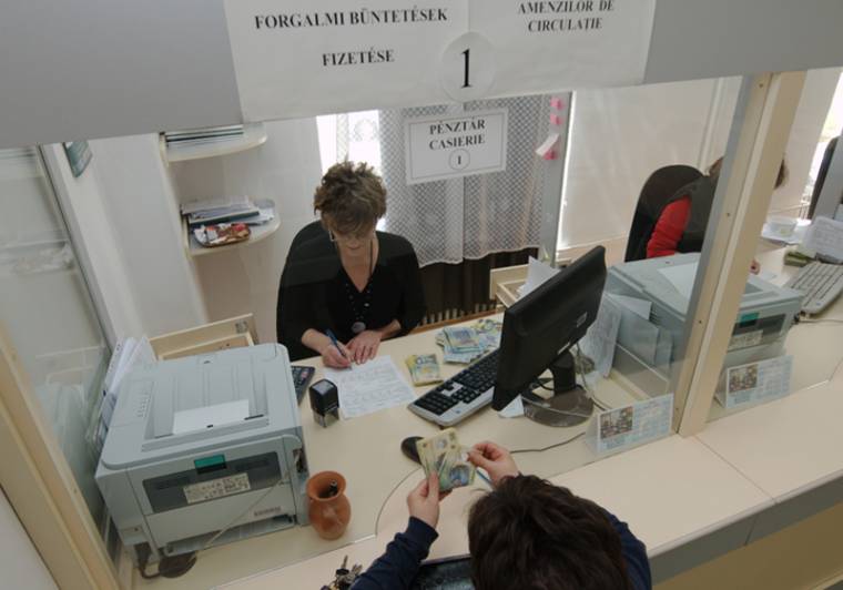 Év végére elindul az online adófizetés