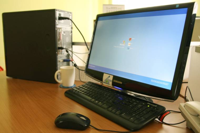 Idén is támogatják a számítógép-vásárlást