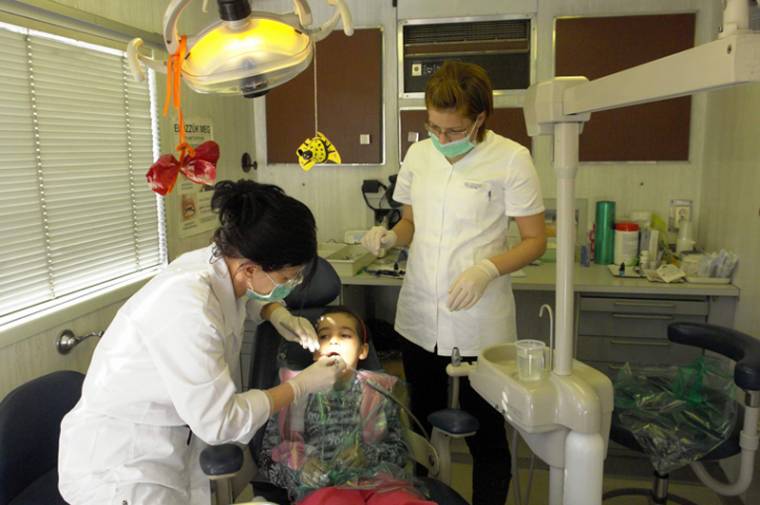 Harmincegy szakorvossal érkeznek a gyermekmentők