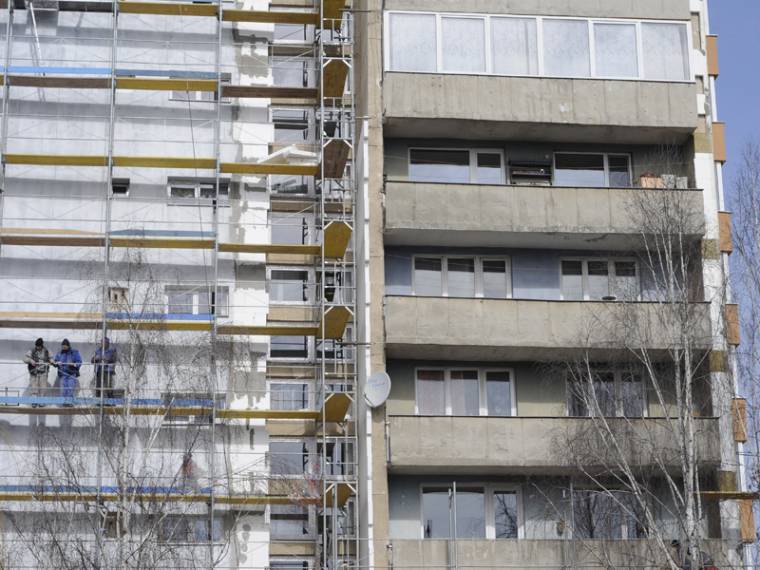 Ha sikerrel pályáznak, folytatódhat a hőszigetelés