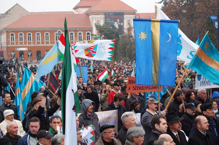 Szimpátia-megmozdulás a székely autonómia mellett Keszthelyen