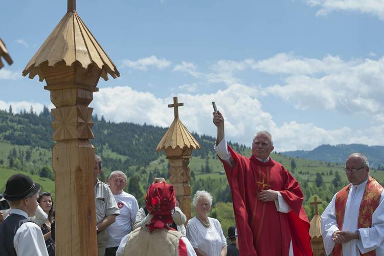 Pünkösd Gyimesbükkön, az ezeréves határnál