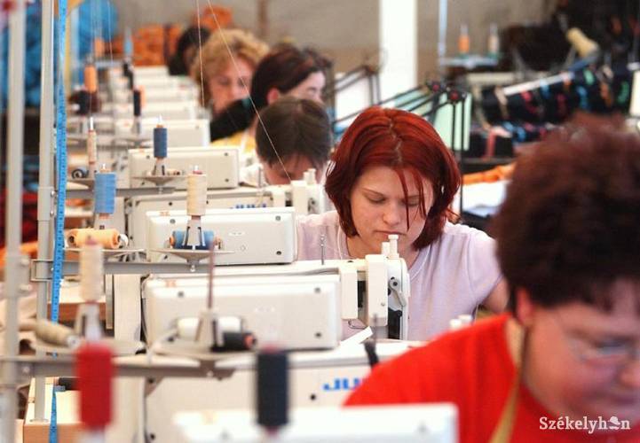 Nehéz helyzetbe kerülhetnek. A könnyűipar nehezen tudja kigazdálkodni a minimálbér-emelést 