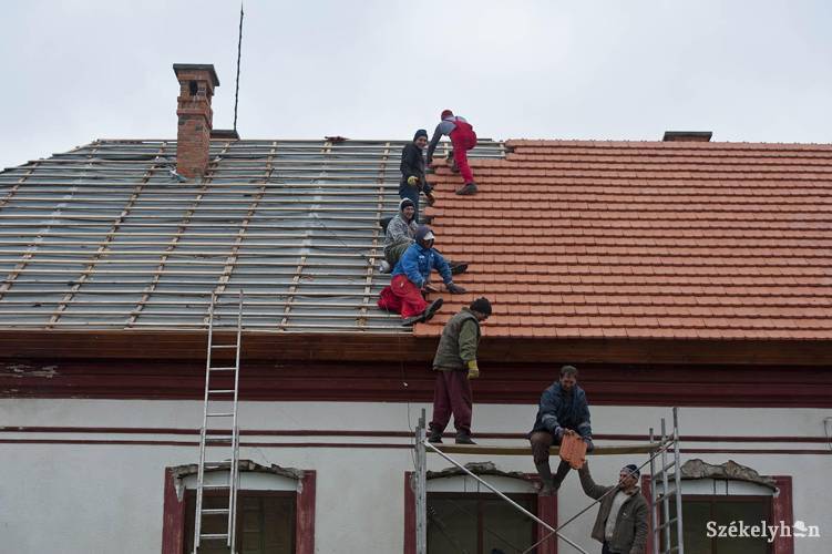Előtérben a közösség. Illusztráció • Fotó: Kristó Róbert