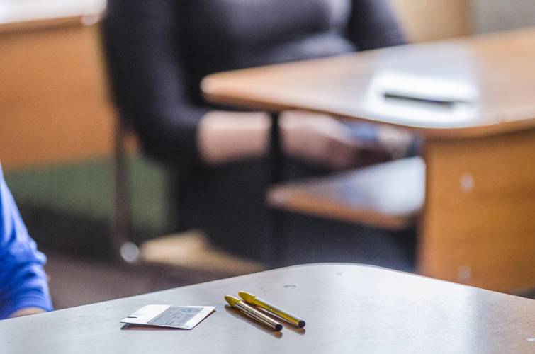 Ma tartják a kánikula miatt elhalasztott érettségi vizsgát