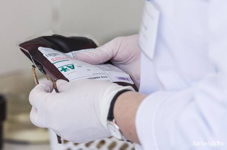 Kevesen vannak. Az önkéntesek egy része a véradás kedvező élettani hatásai miatt ad vért 