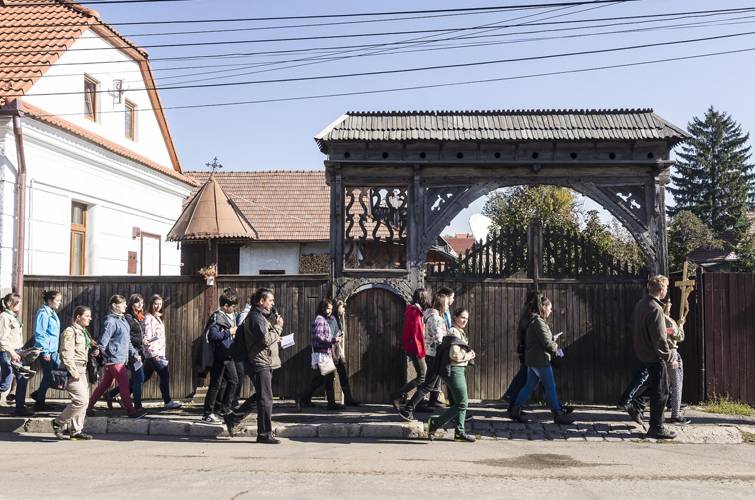 Élő rózsafüzér-zarándoklatra készülnek Gyergyószentmiklóson