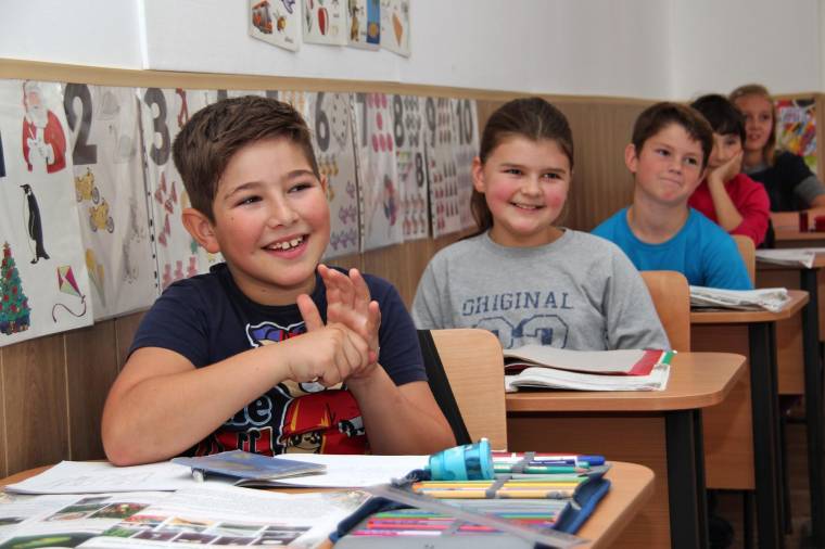 Túlszabályozás és hiányosságok között