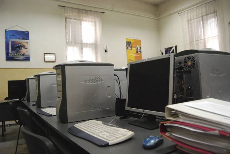 Szélessávú internetet kapnak az udvarhelyszéki iskolák is