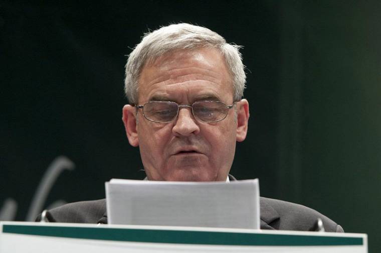 Tőkés: nincs helye a kettős mércének