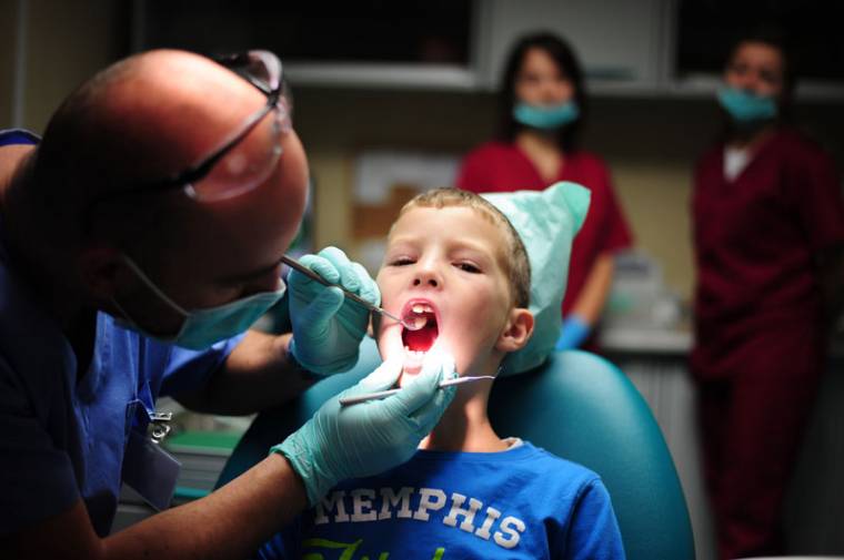 Hétvégi fogorvosi ügyelet Csíkszeredában és Székelyudvarhelyen