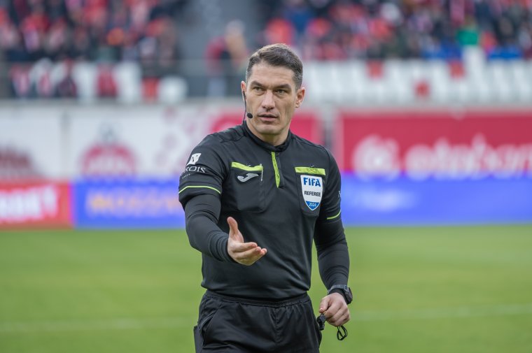 Kovács Istvánra bízta az UEFA az egyik BL-mérkőzés vezetését