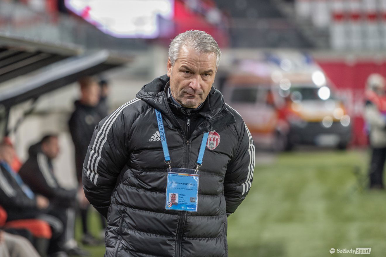 Bernd Storck vezetőedző irányításával az alapszakaszban legyőzték a CFR-t •  Fotó: Pinti Attila