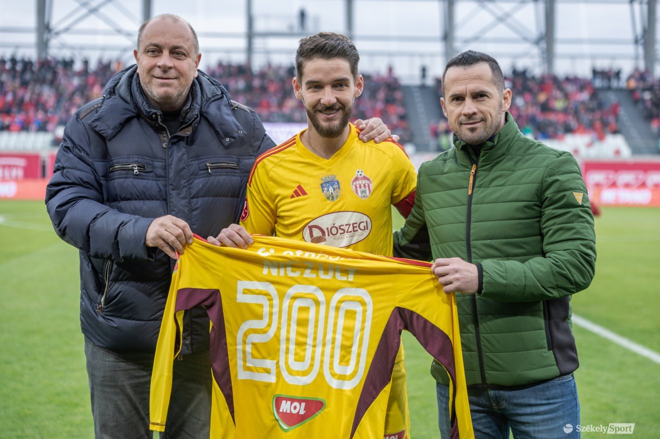 Diószegi László, Niczuly Roland és Hadnagy Attila •  Fotó: Pinti Attila