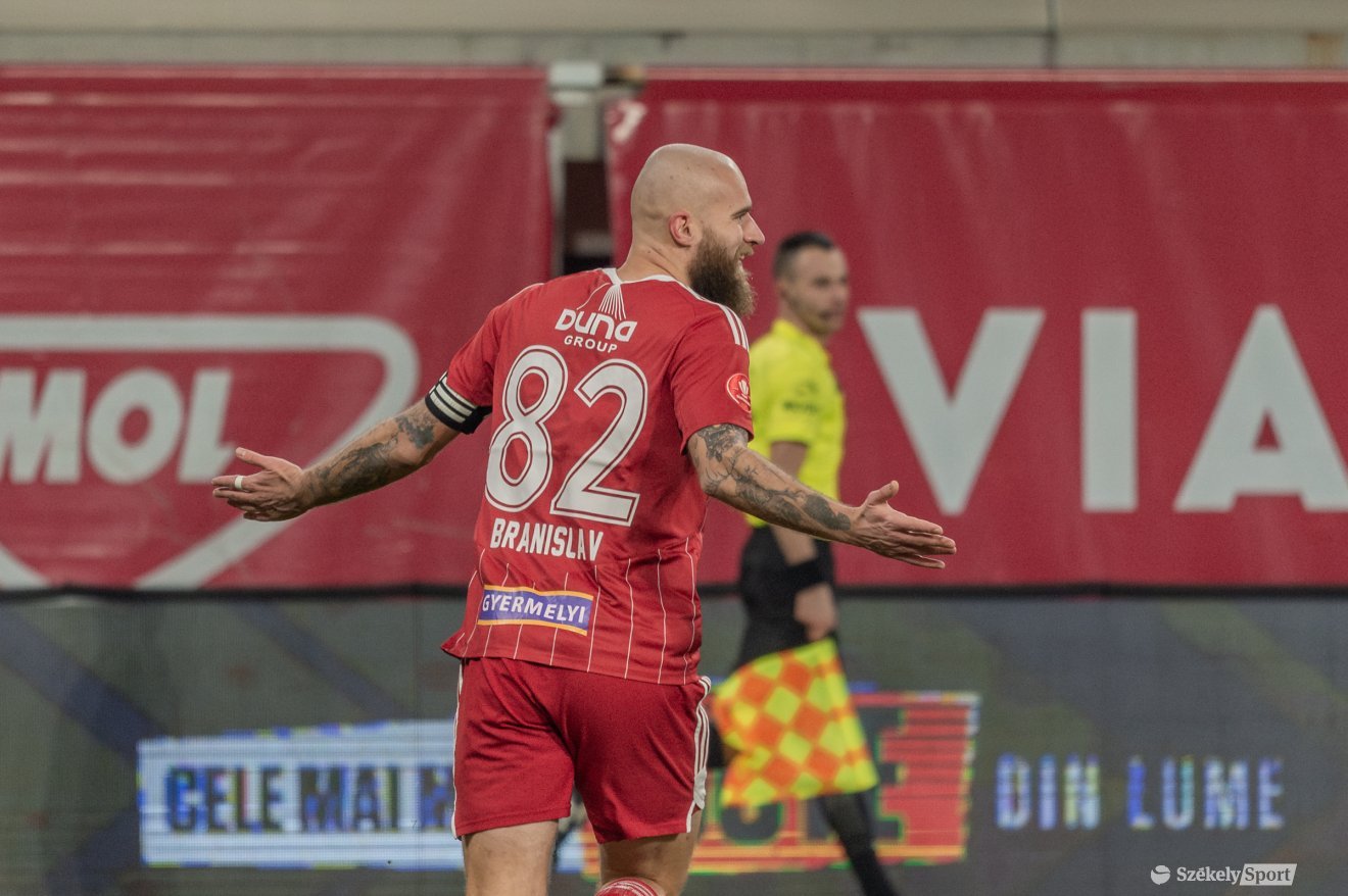 Branislav Niňaj nagyon fontos gólt szerzett, bekerült a forduló csapatába is •  Fotó: Pinti Attila