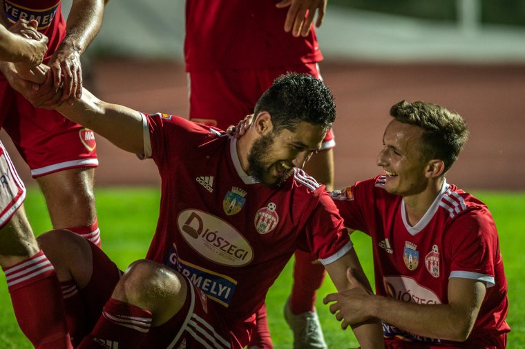 Kupával koronáznák meg az „elkoronázott” idényt: klubtörténeti finálét játszik ma a Sepsi OSK az FCSB-vel