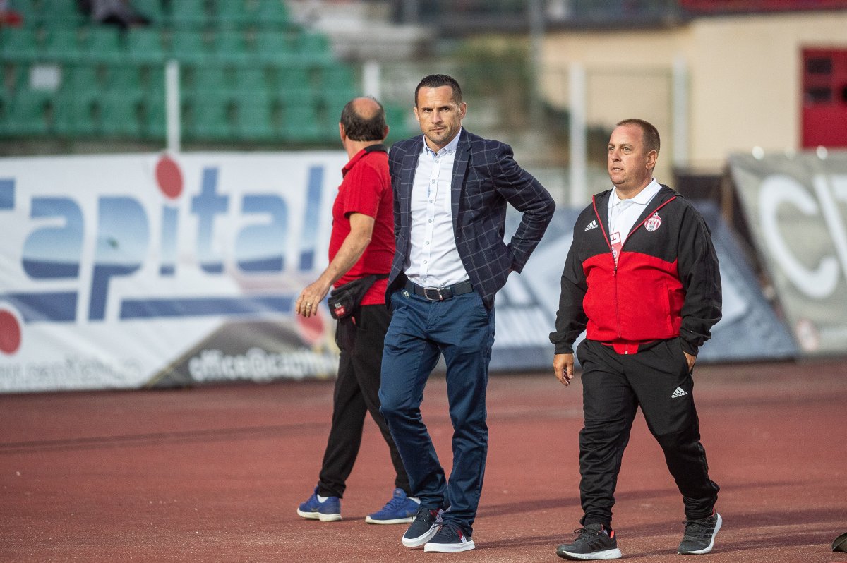 Távol a stadiontól. Hadnagy Attila (balra) már csak a következő idényben bízik •  Fotó: Barabás Ákos