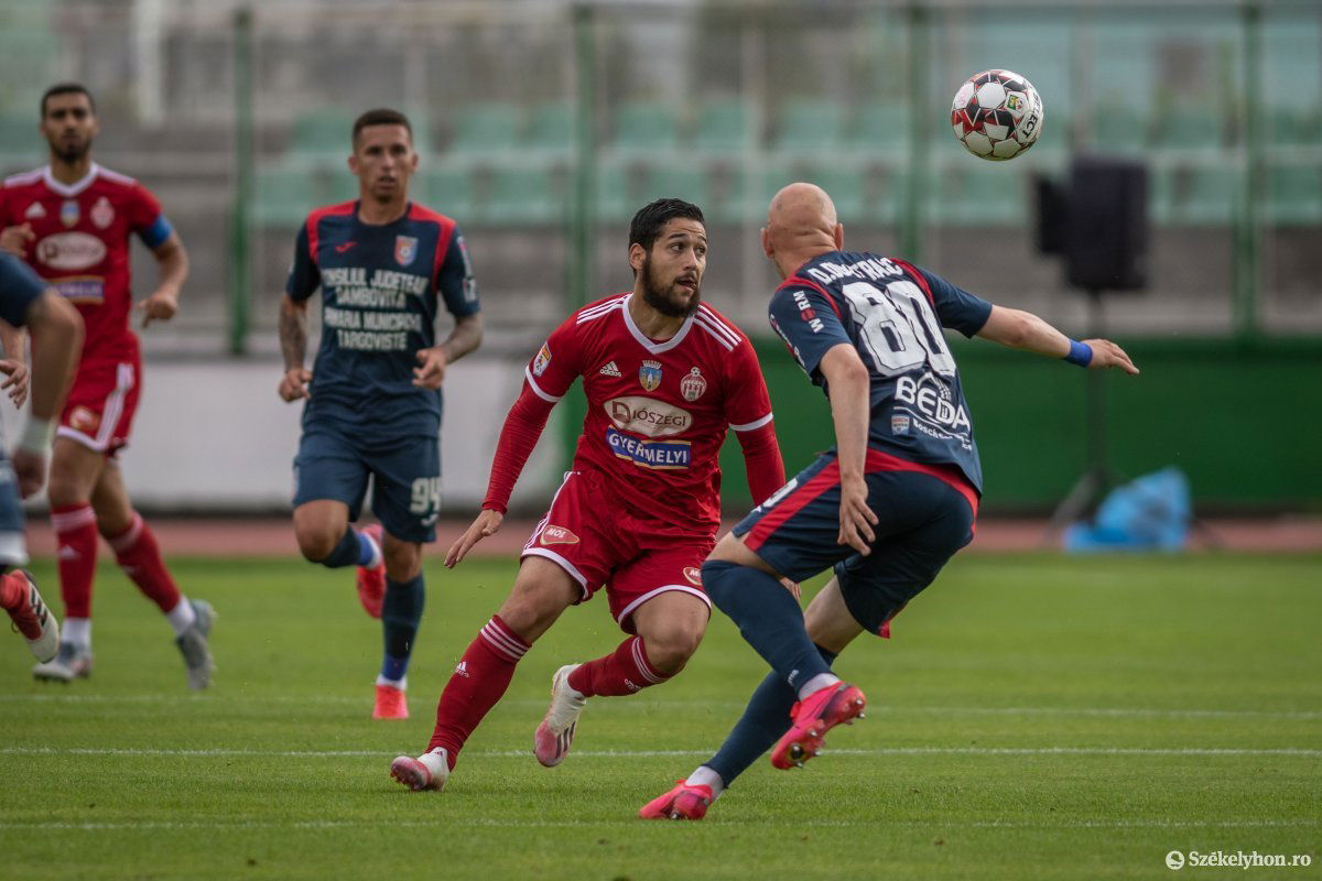 &bullet;  Fotó: Pinti Attila