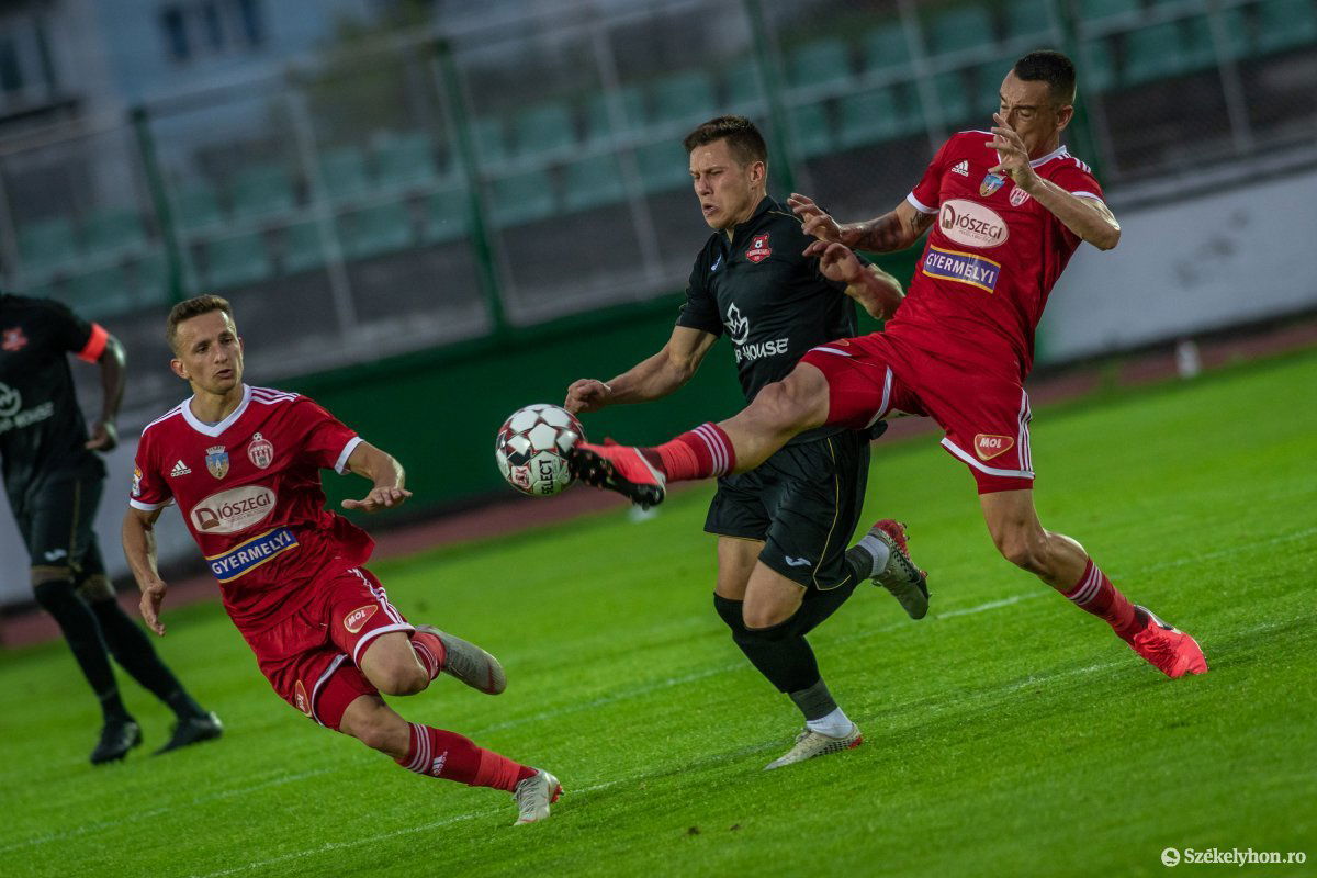 Fülöp Istvánt beválasztották a forduló csapatába •  Fotó: Pinti Attila