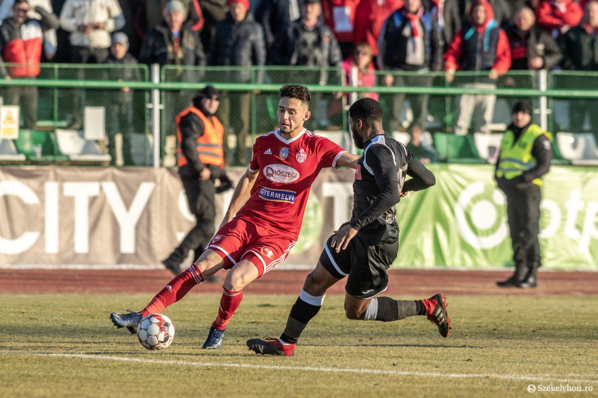 &bullet;  Fotó: Pinti Attila