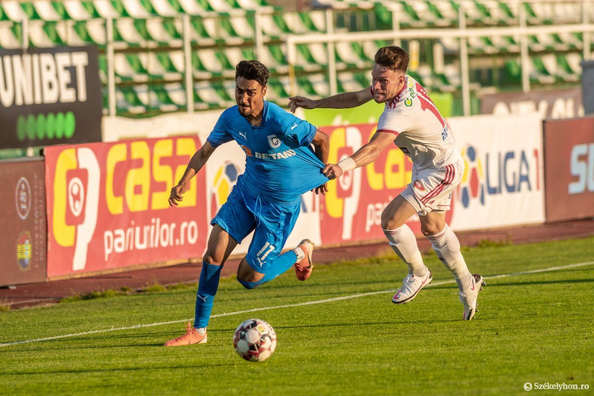 &bullet;  Fotó: Pinti Attila