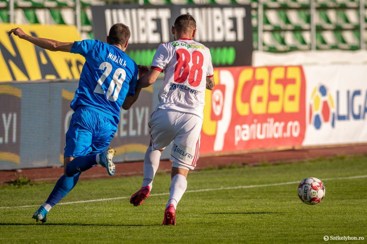 &bullet;  Fotó: Pinti Attila