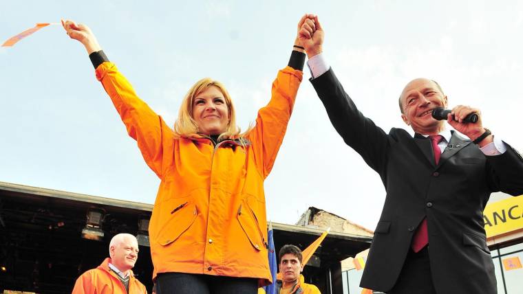 Vess végett a háborúnak, amit Băsescu folytat saját népe ellen! (x)