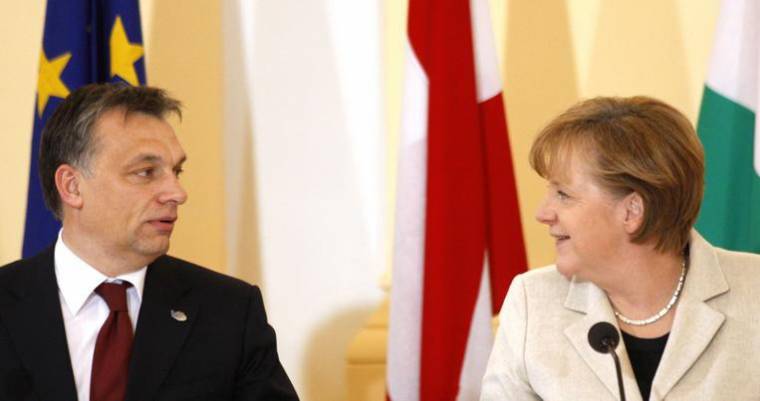 Merkel megintette Budapestet