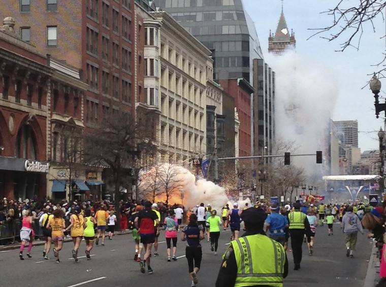 Terrortámadás a bostoni maratonon: legkevesebb három halott, száznál több sérült