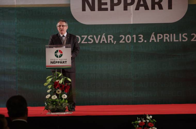 Toró T. Tibort választották a Néppárt elnökévé