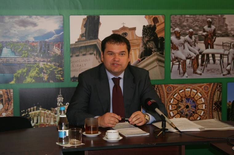 Az útügyet bírálja Cseke Attila