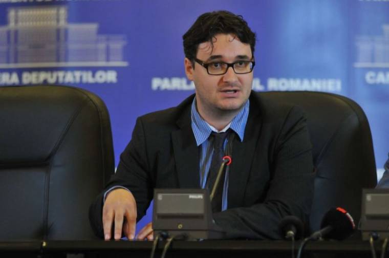 Már nem uszíthat a Facebookon Dan Tanasă, törölték az oldalát