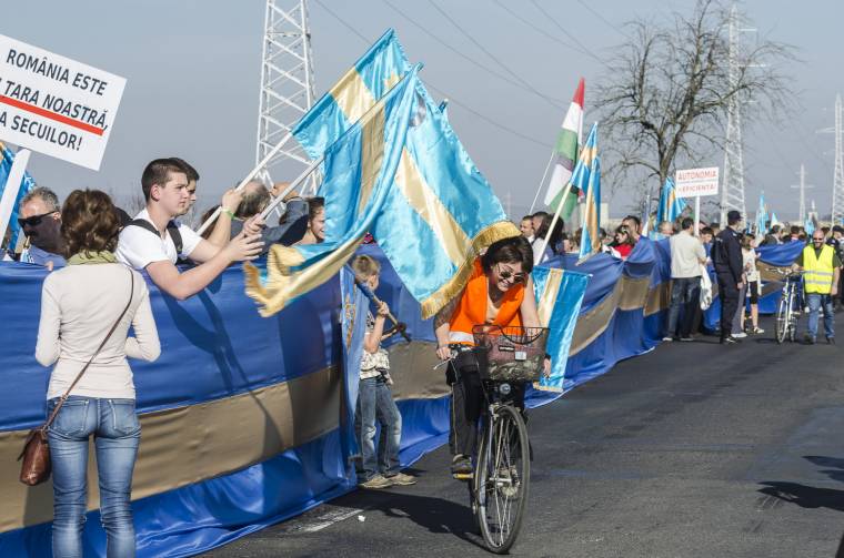 Előtérbe kerültek 2013-ban az autonómiatörekvések