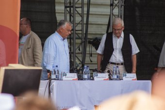 Tőkés László Tusnádfürdőn: a háborúra, a migrációra és a genderideológiára nemet kell mondani