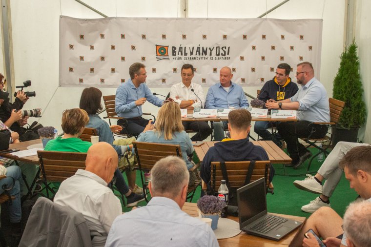 Versenyképesnek kell lenni, mert a tudás egy világverseny