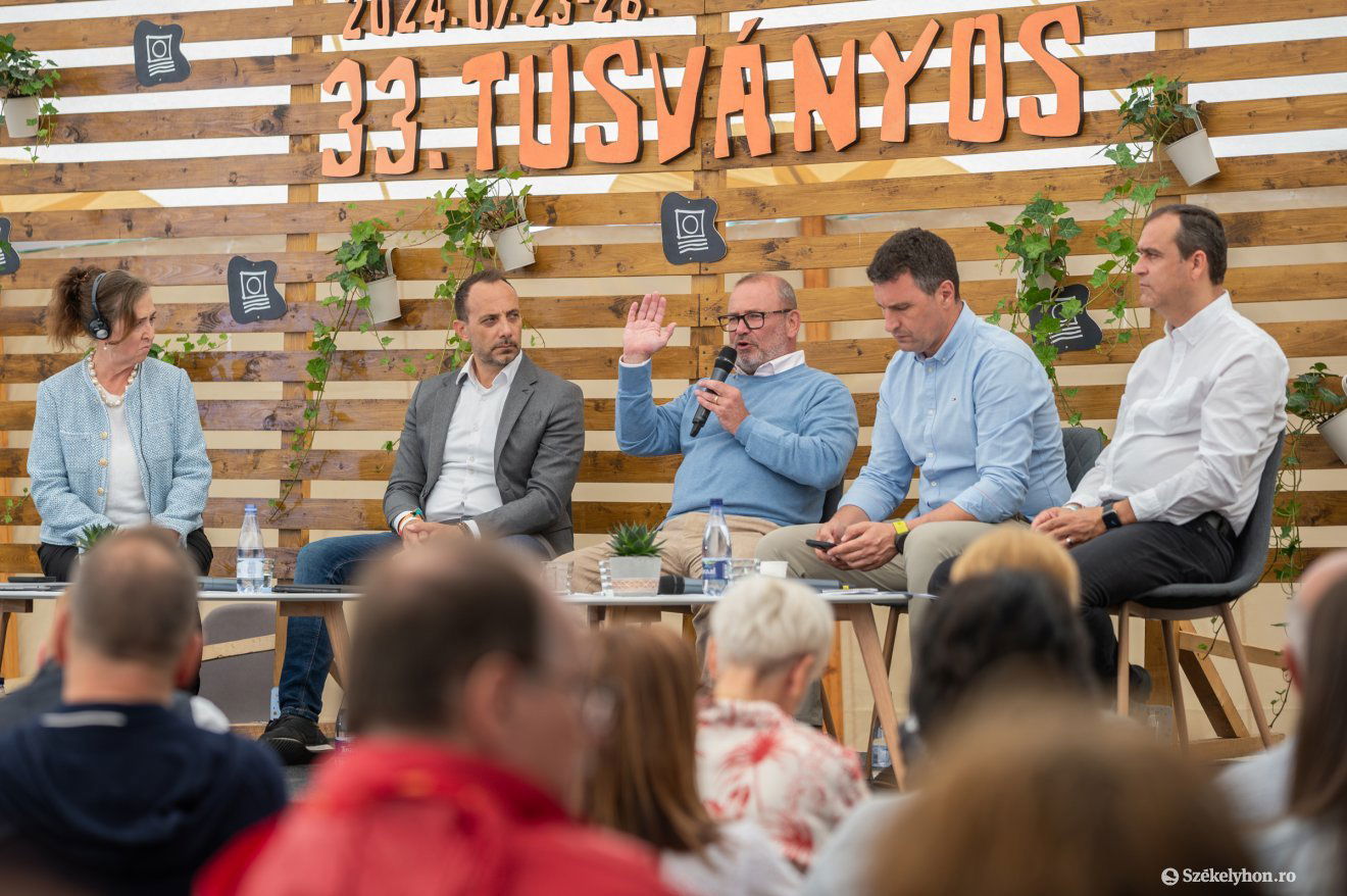 Zöldenergiáról, körkörös gazdaságról szólt a pénteki panel •  Fotó: Pinti Attila