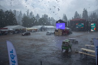 Mindeközben Tusványoson leszakadt az ég