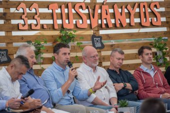 Külhoni magyar körkép a Tusványoson: sikerekkel büszkélkedhetnek, de sok még a kihívás is a határon túli magyarok számára