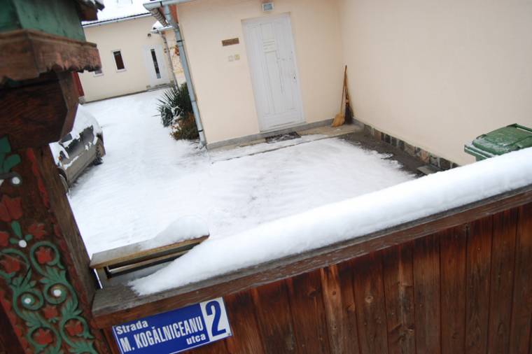 Betörtek a Polgári Élet szerkesztőségébe
