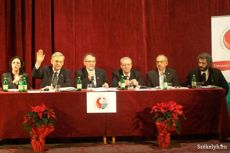 •  Fotó: Antalfi József