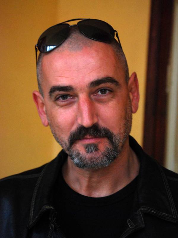 A bőrszerkós iskolapszichológus