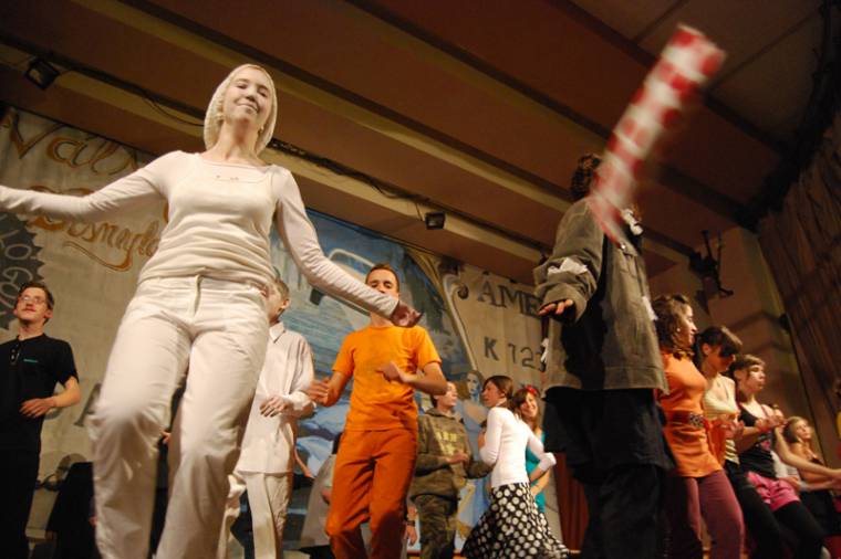 Válság Disneylandben és a Pallóban