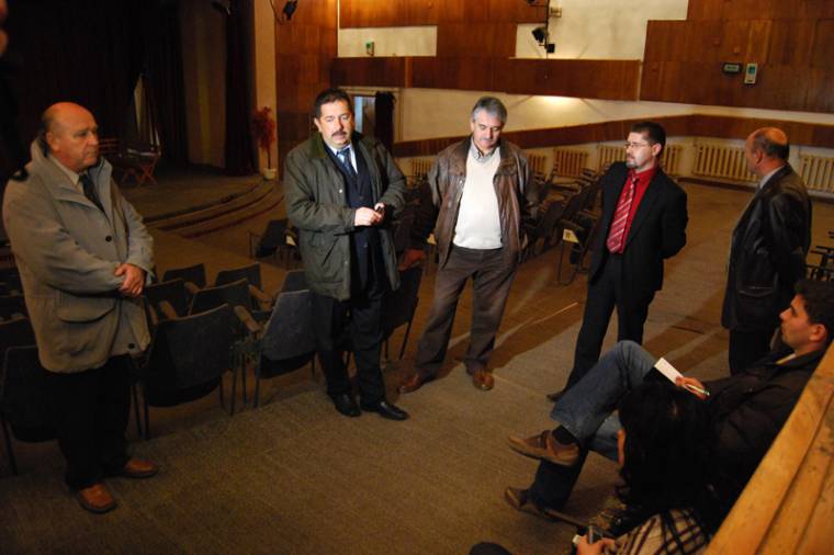 Mindkét moziteremnél lesznek felújítások