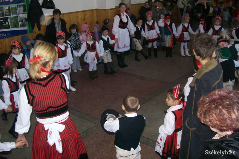 •  Fotó: Antalfi József